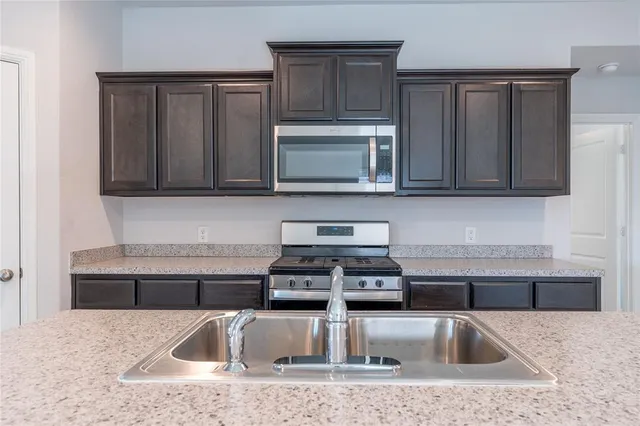 $2,050 | 16409 Portage Street, Justin, TX 76247