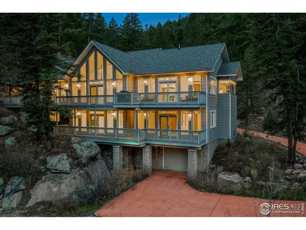 $1,195,000 | 11042 North St Vrain Drive, Lyons, CO 80540