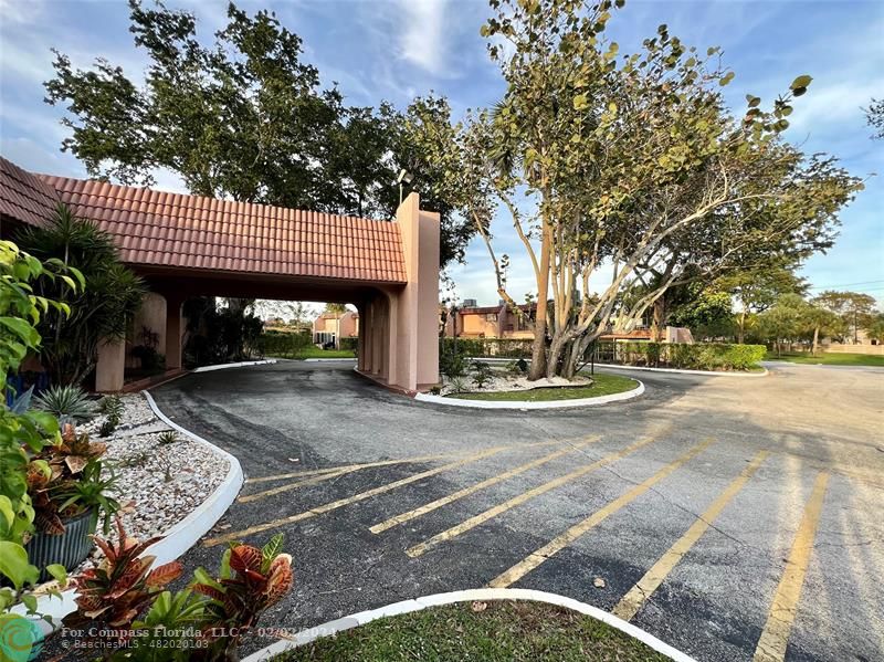 23 North Valencia Dr Unit 23  