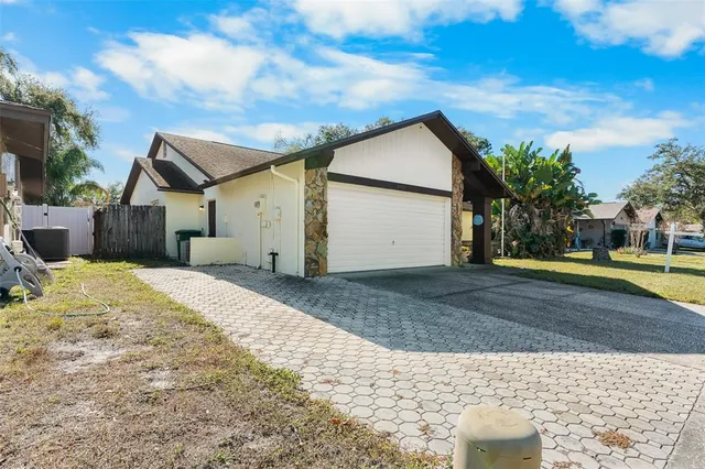 $415,000 | 2161 Little Brook Lane, Clearwater, FL 33763