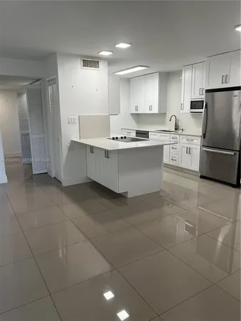 $370,000 | 9350 Southwest 77th Avenue, Unit G1, Miami, FL 33156
