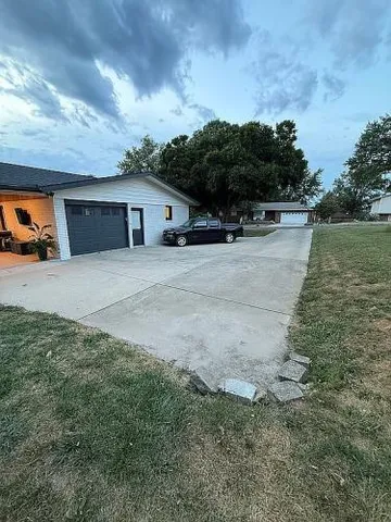 $332,000 | 8016 Blue Mound Drive, St. Rose, IL 62230