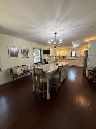 $332,000 | 8016 Blue Mound Drive, St. Rose, IL 62230