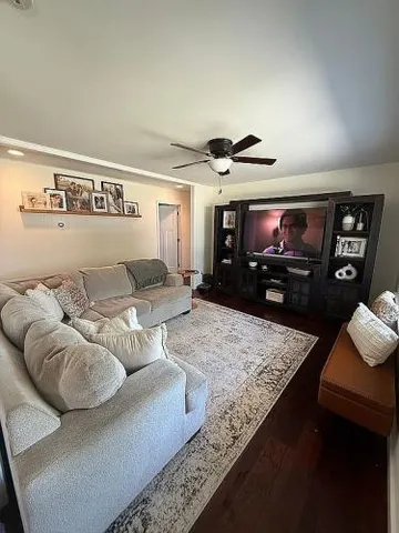 $332,000 | 8016 Blue Mound Drive, St. Rose, IL 62230