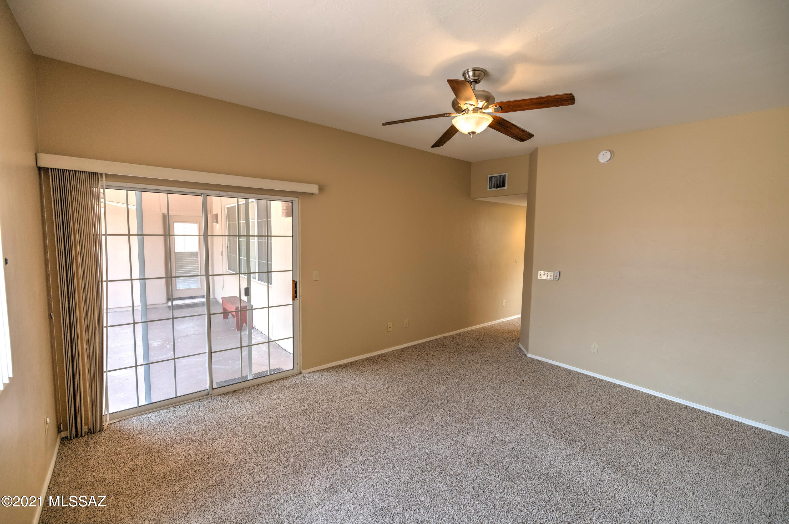 10196 North Inverrary Place Oro Valley, AZ 85737 - Photo 12 of 38