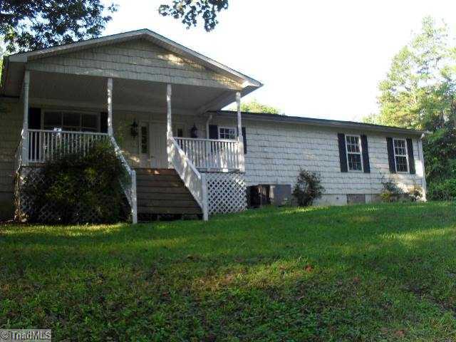 570 Kanoy Road Thomasville, NC 27360 - Photo 1 of 8 Exterior Front.