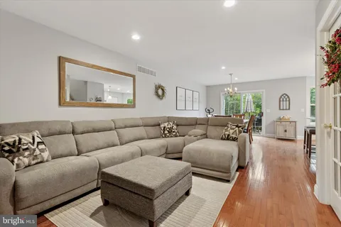 $419,900 | 552 Creekside Drive, Souderton, PA 18964