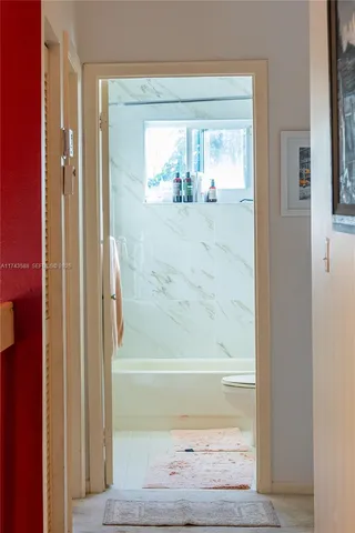 $530,000 | 220 Northeast 211th Street, Miami, FL 33179