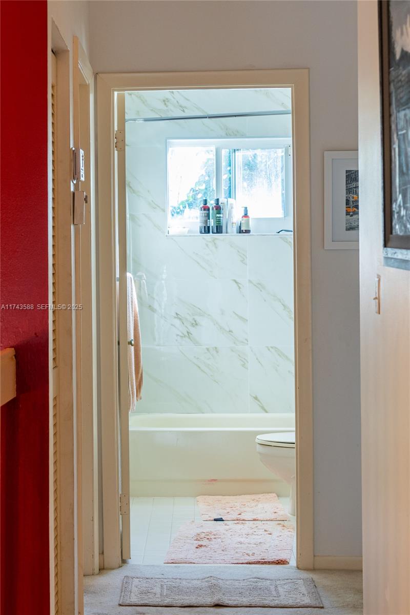 220 Northeast 211th Street Miami, FL 33179 - Photo 11 of 36