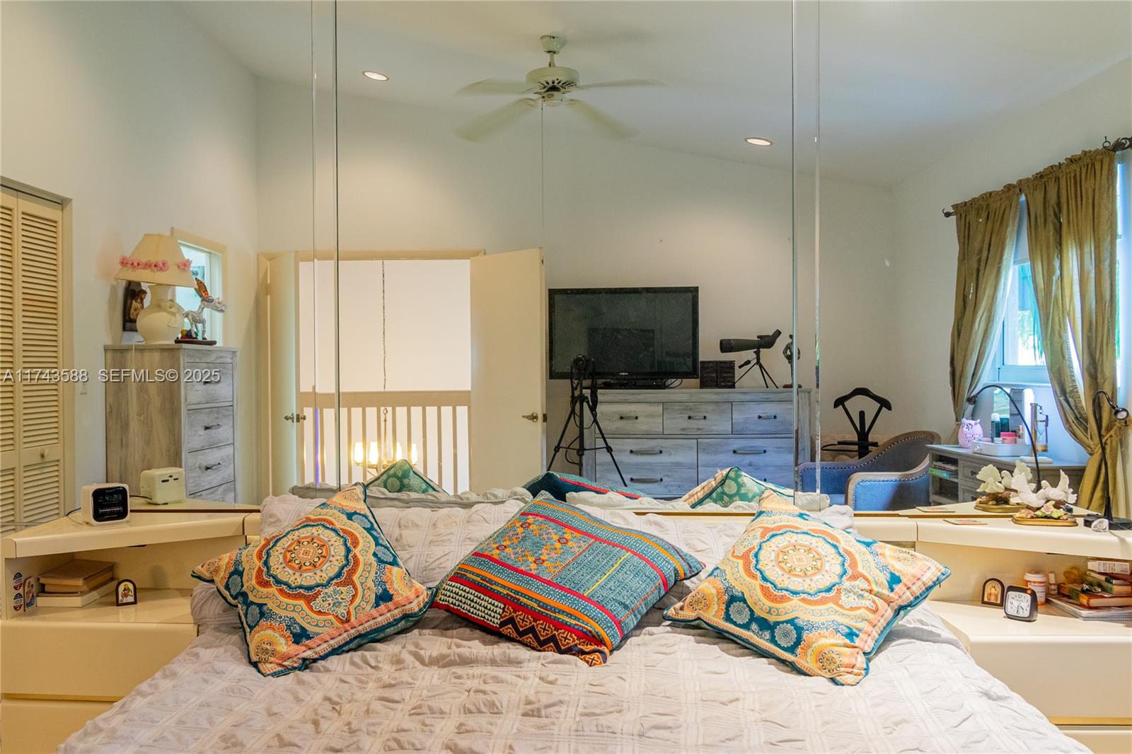 220 Northeast 211th Street Miami, FL 33179 - Photo 17 of 36