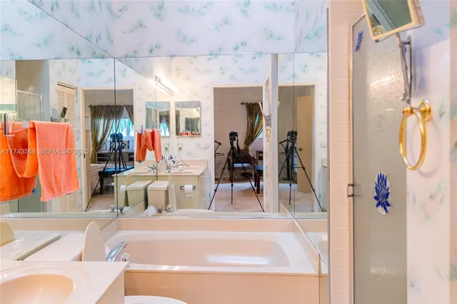 $530,000 | 220 Northeast 211th Street, Miami, FL 33179