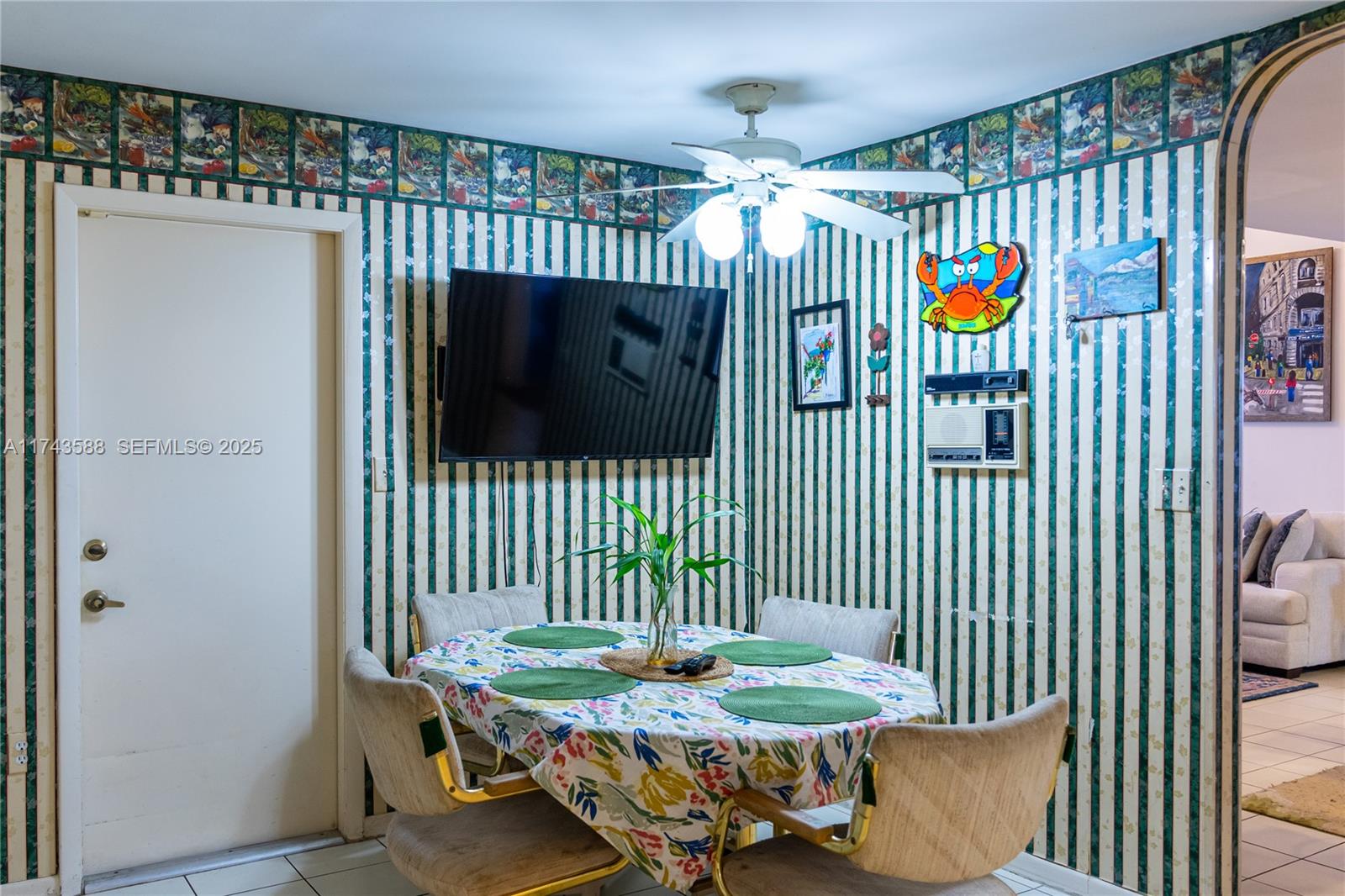 220 Northeast 211th Street Miami, FL 33179 - Photo 30 of 36