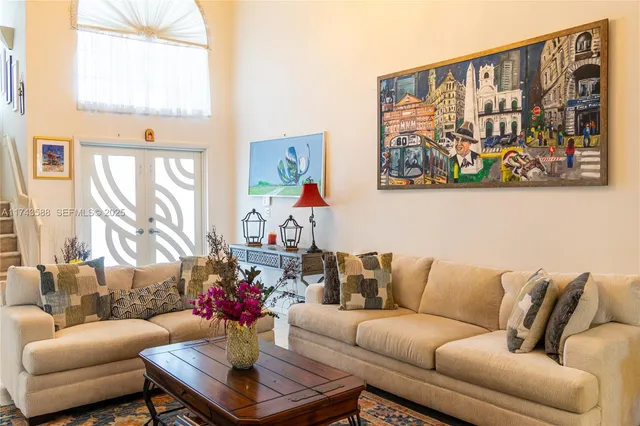 $530,000 | 220 Northeast 211th Street, Miami, FL 33179