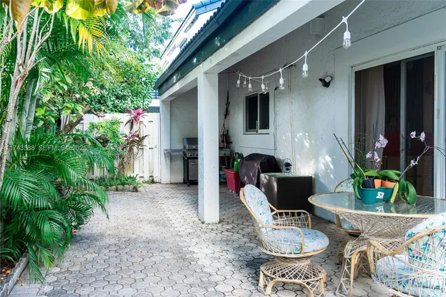 $530,000 | 220 Northeast 211th Street, Miami, FL 33179