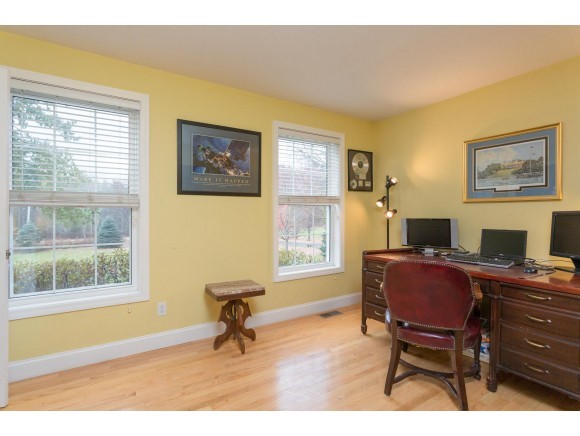 18 Union Road Stratham, NH 03885 - Photo 13 of 36