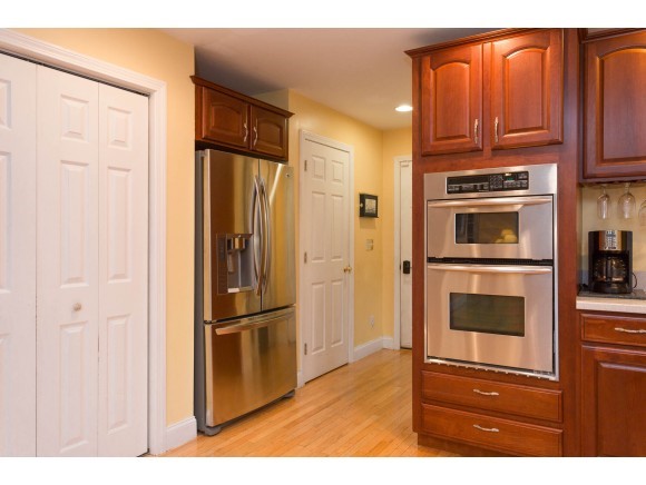 18 Union Road Stratham, NH 03885 - Photo 6 of 36