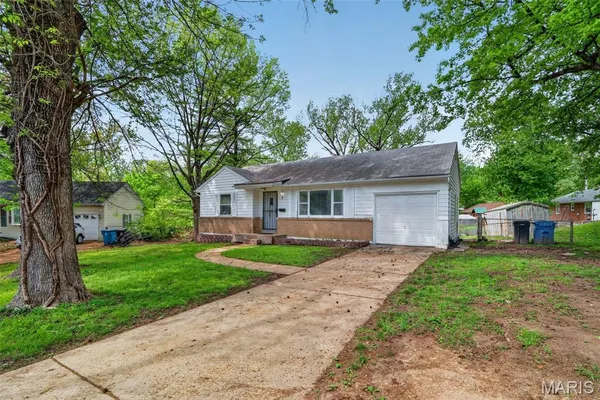 $89,900 | 2 Marcel Court, St. Louis, MO 63135