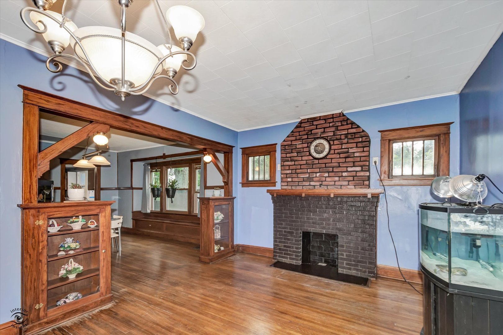 314 Bruce Road Lockport, IL 60441 - Photo 5 of 24 a view of a livingroom with furniture and fireplace