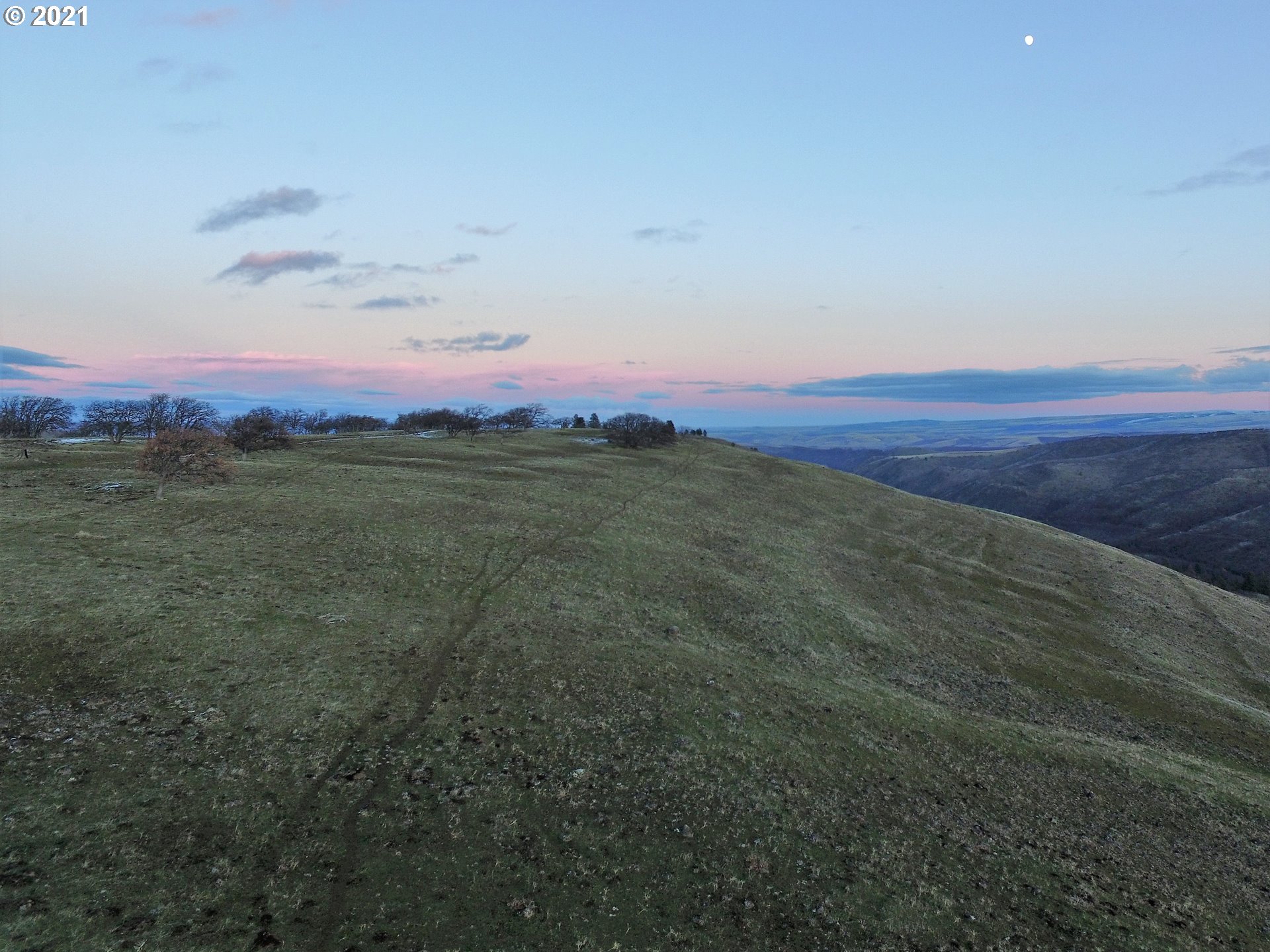 4837 Upper 5 Mile Road The Dalles, OR 97058 - Photo 1 of 15 Gallery Image 1