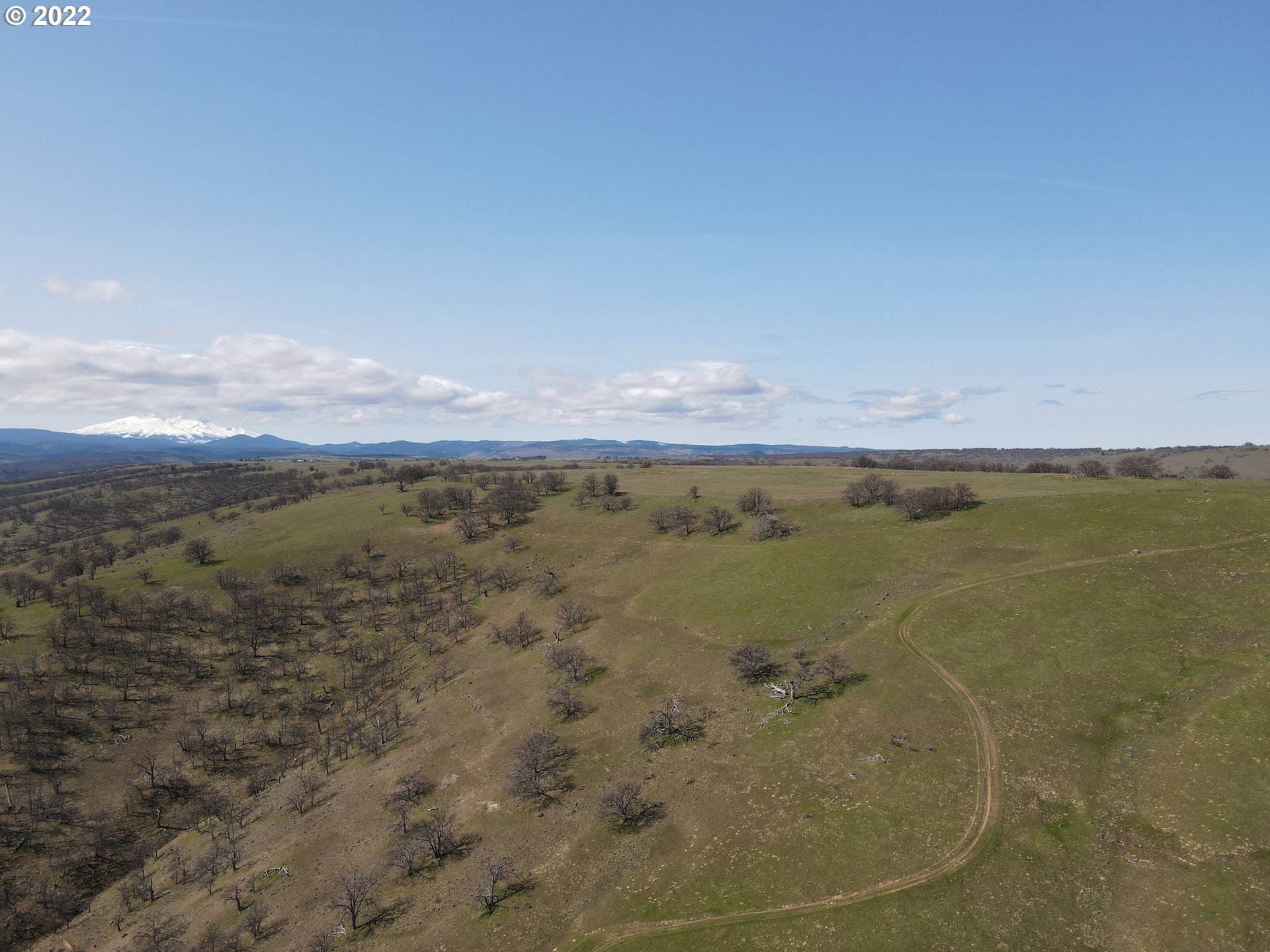4837 Upper 5 Mile Road The Dalles, OR 97058 - Photo 3 of 15 Gallery Image 3