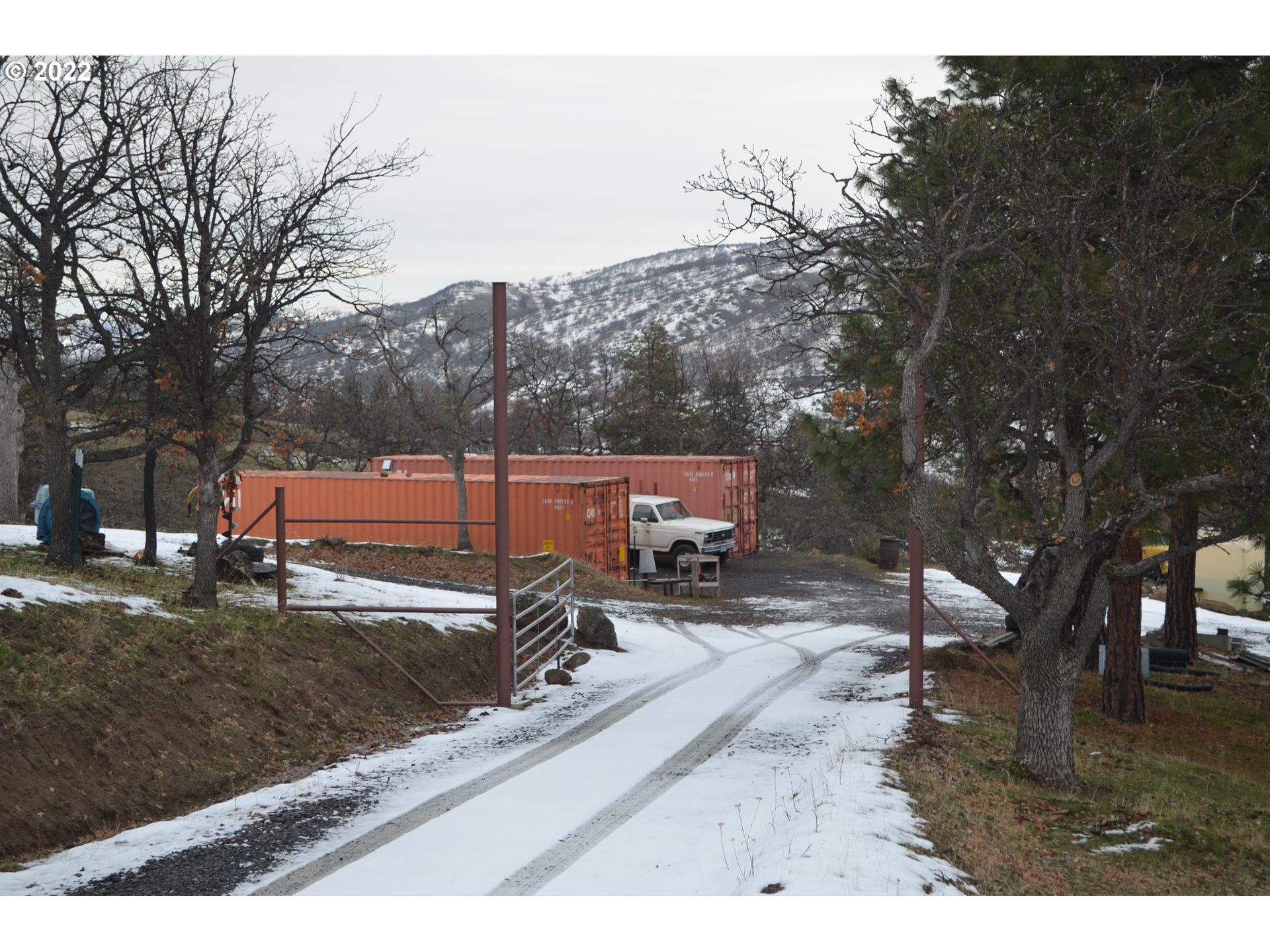 4837 Upper 5 Mile Road The Dalles, OR 97058 - Photo 6 of 15 Gallery Image 6