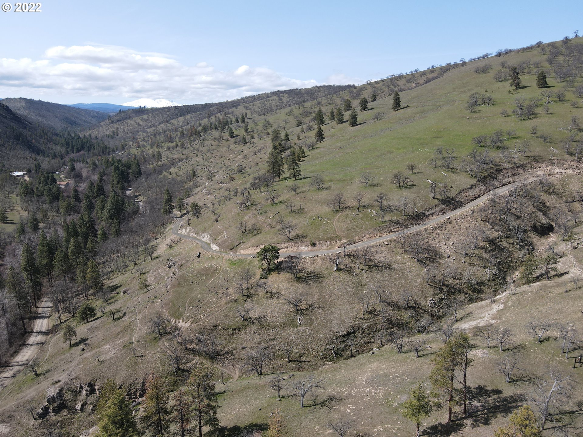 4837 Upper 5 Mile Road The Dalles, OR 97058 - Photo 9 of 15 Gallery Image 9