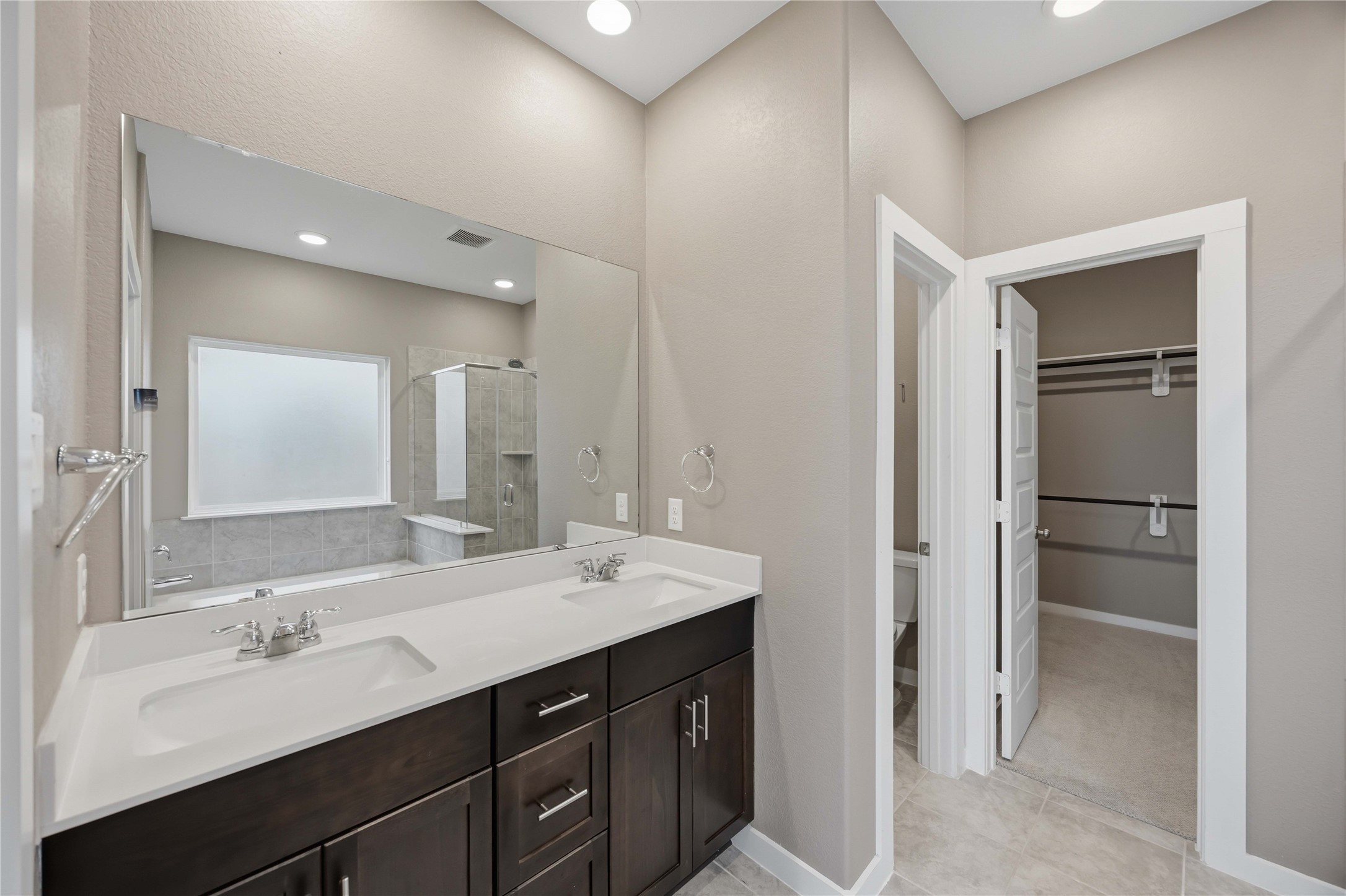 1239 Cascade Hls Drive Rosharon, TX 77583 - Photo 14 of 30 Gallery Image 14