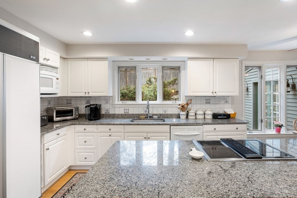 19 Washington Drive Acton, MA 01720 - Photo 5 of 36