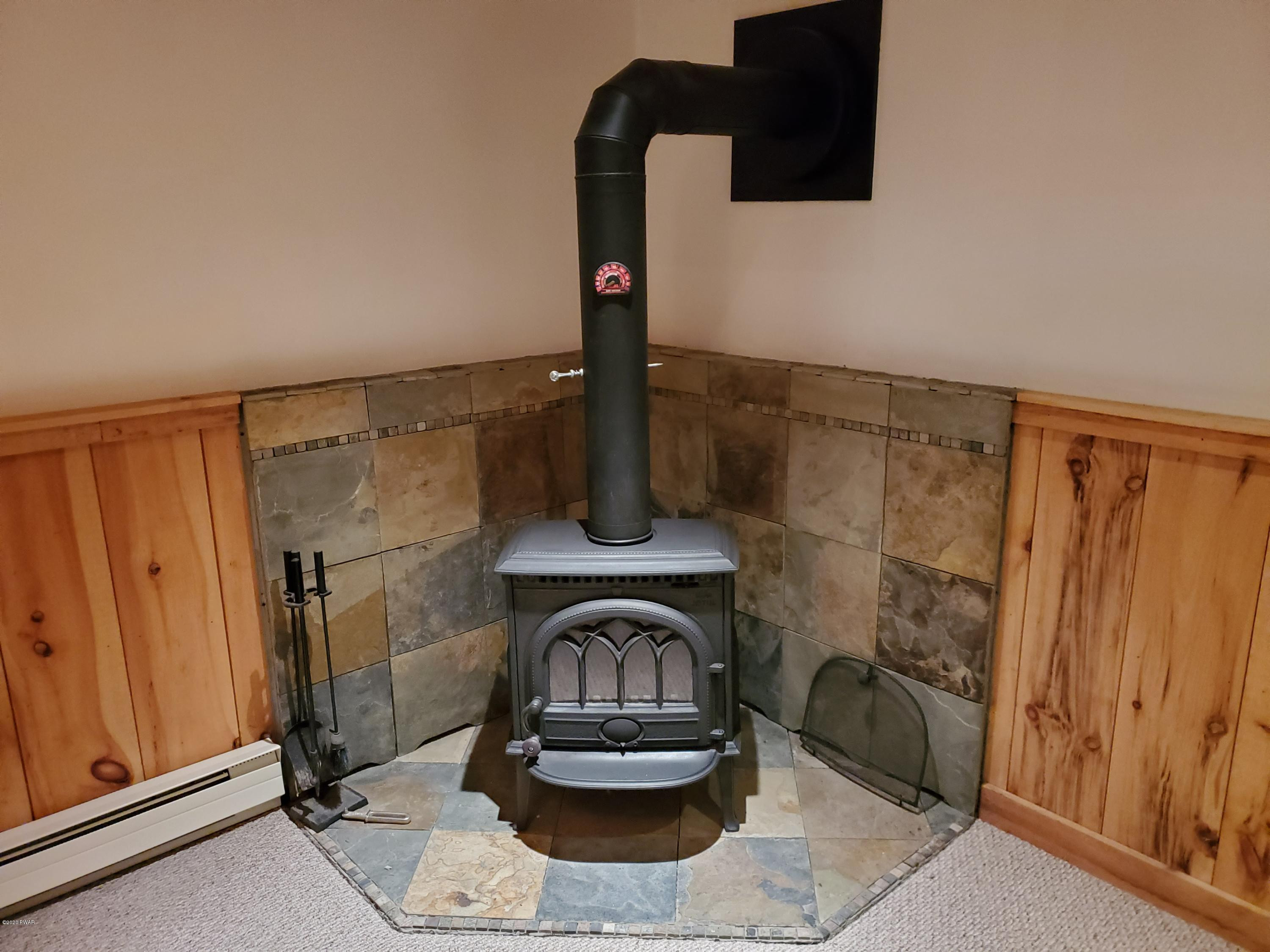 112 Oak Hill Road Hawley, PA 18428 - Photo 28 of 37 20201013_180659