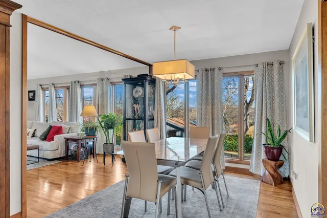 $342,000 | 2720 Southwest College Avenue, Topeka, KS 66611