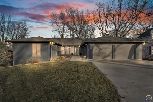 $342,000 | 2720 Southwest College Avenue, Topeka, KS 66611