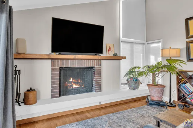 $342,000 | 2720 Southwest College Avenue, Topeka, KS 66611