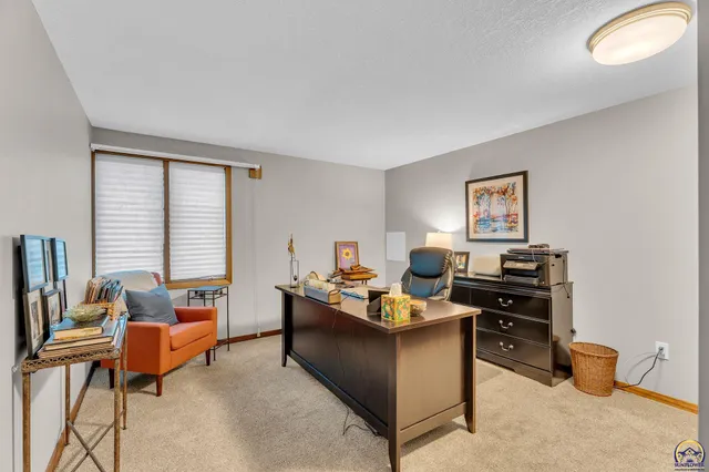 $342,000 | 2720 Southwest College Avenue, Topeka, KS 66611