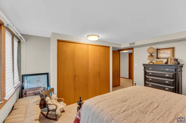 $342,000 | 2720 Southwest College Avenue, Topeka, KS 66611