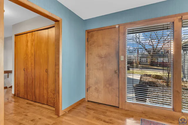 $342,000 | 2720 Southwest College Avenue, Topeka, KS 66611