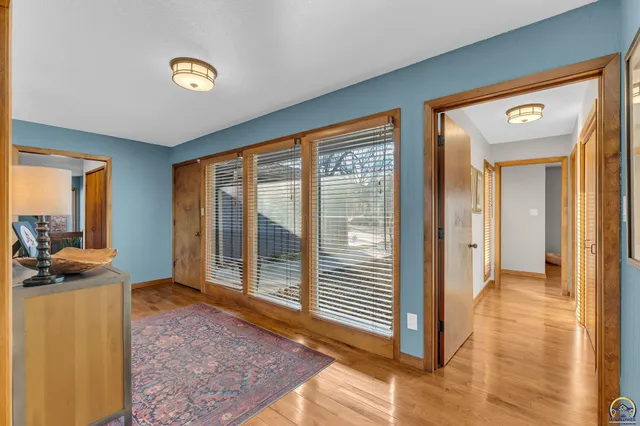 $342,000 | 2720 Southwest College Avenue, Topeka, KS 66611