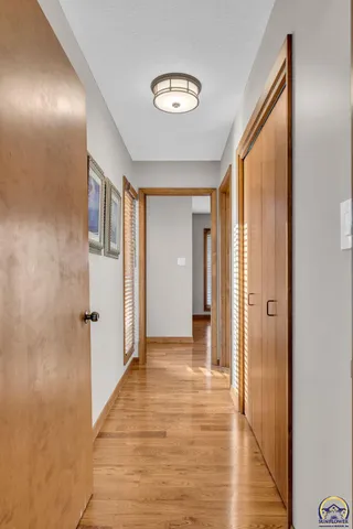 $342,000 | 2720 Southwest College Avenue, Topeka, KS 66611