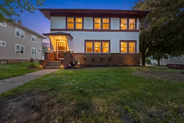 $495,000 | 1883 St Clair Avenue, St. Paul, MN 55105