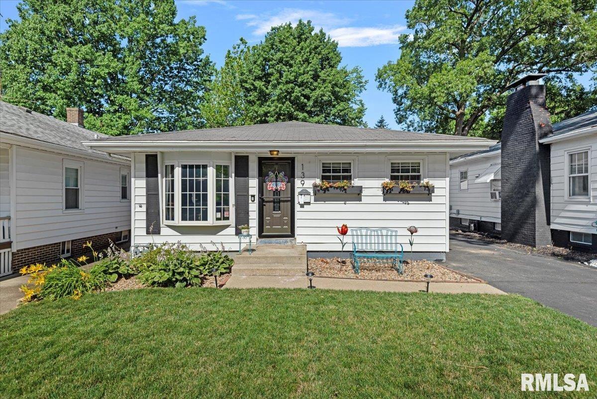 139 North Illinois Street Springfield, IL 62702 - Photo 1 of 32
