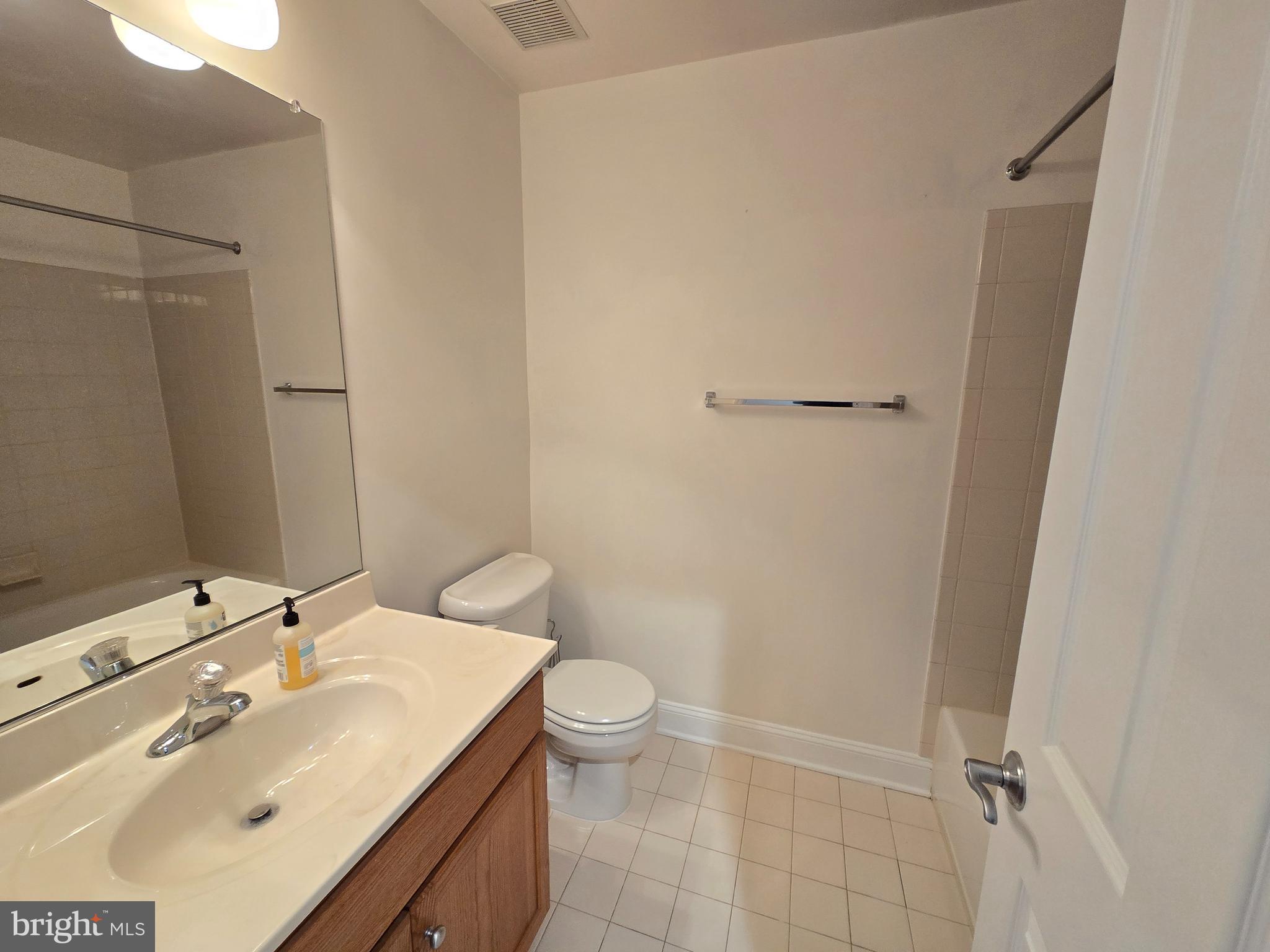 876 Ryan Street Baltimore, MD 21230 - Photo 40 of 50 Entry Level Bath