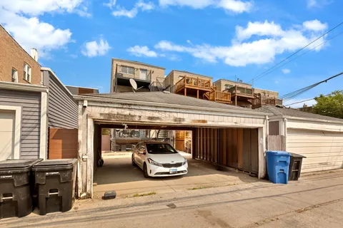 $1,200,000 | 1446 North Campbell Avenue, Chicago, IL 60622