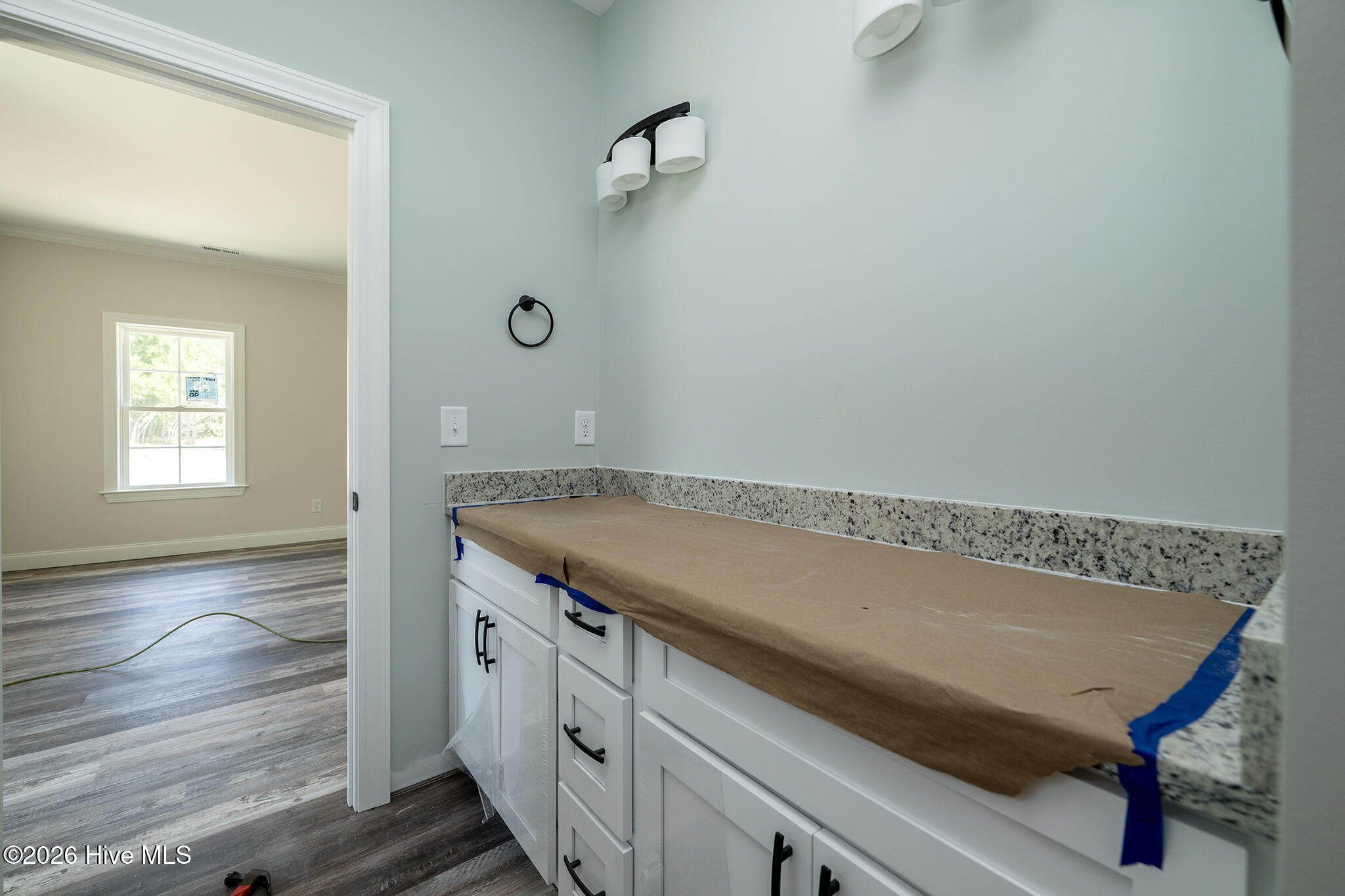 682 Crump Farm Road New Bern, NC 28562 - Photo 21 of 35 Primary En Suite Bathroom