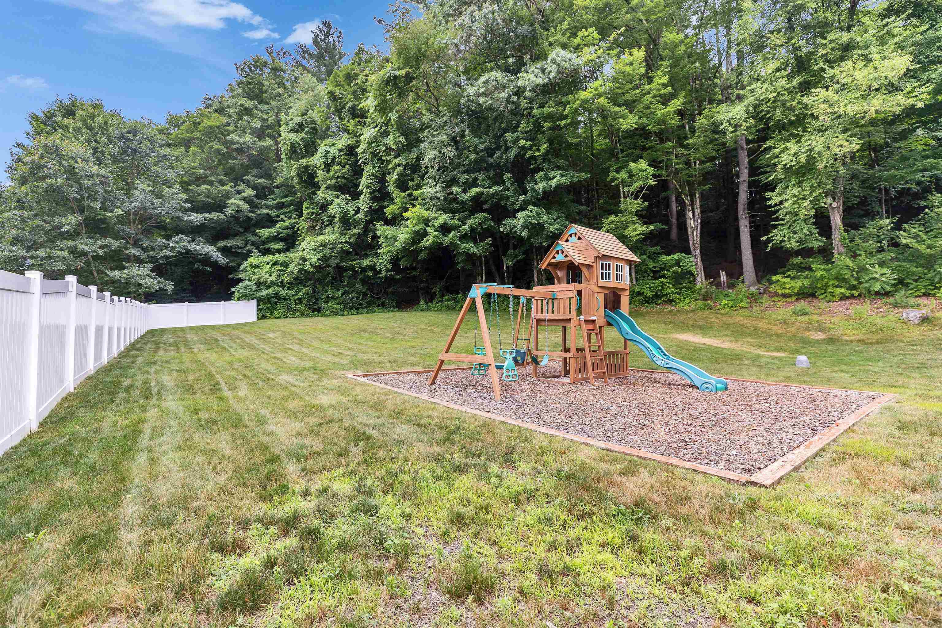 86 Center Road Milford, NH 03055 - Photo 5 of 36