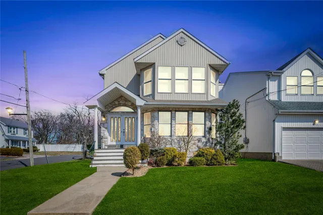 $1,548,888 | 133 Wentworth Avenue, Albertson, NY 11507