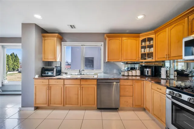 $1,548,888 | 133 Wentworth Avenue, Albertson, NY 11507