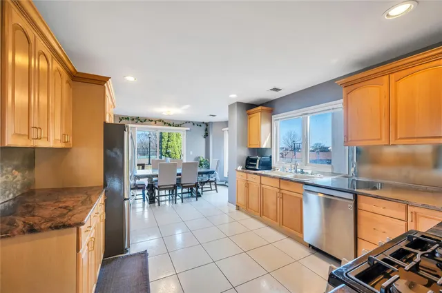 $1,548,888 | 133 Wentworth Avenue, Albertson, NY 11507