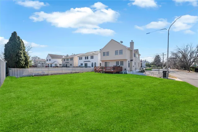 $1,548,888 | 133 Wentworth Avenue, Albertson, NY 11507