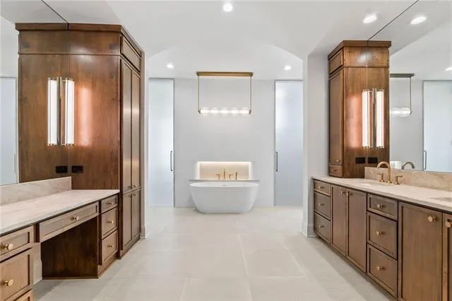 $2,250,000 | 136 Linnette Lane, Mandeville, LA 70471