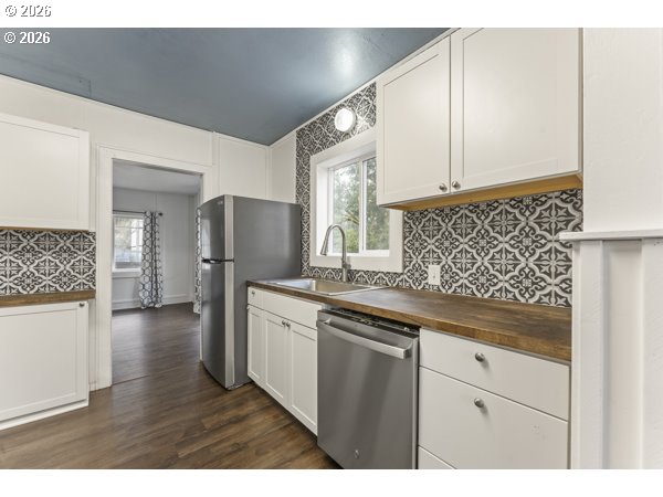 2664 12th Street Southeast Salem, OR 97302 - Photo 2 of 25
