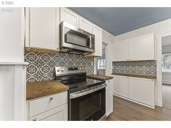 2664 12th Street Southeast Salem, OR 97302 - Photo 3 of 25
